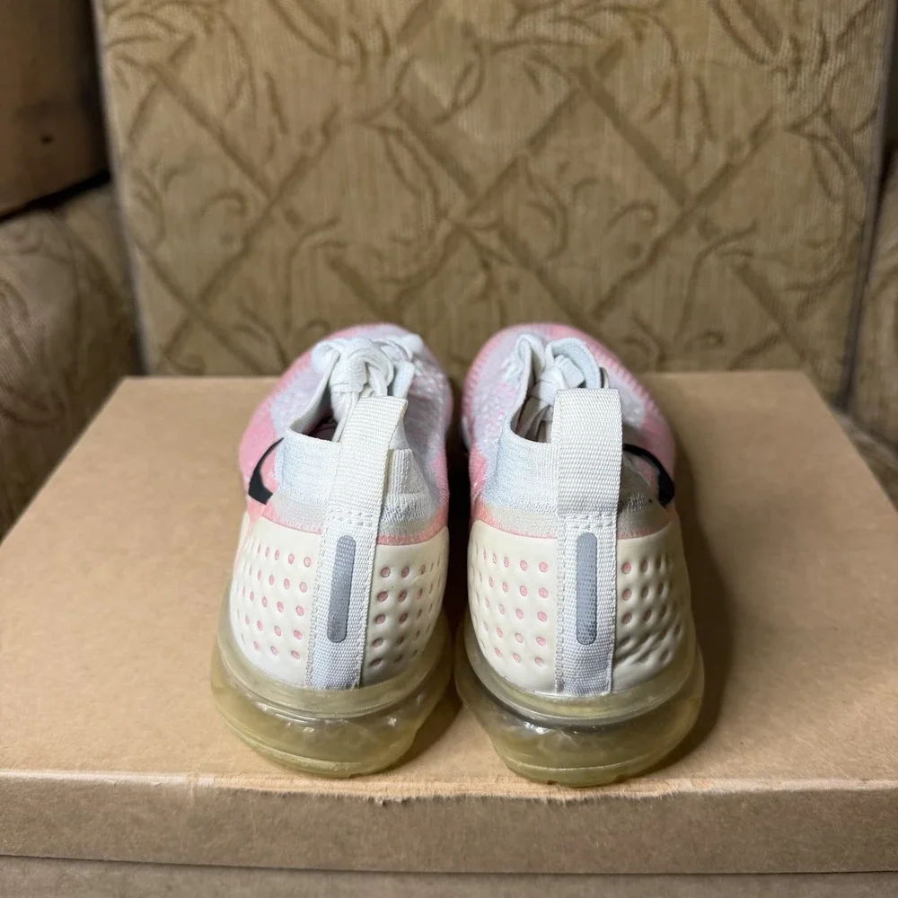 Nike Air VaporMax Flyknit White Pink 942843-102 Women's Size 8 Sneakers